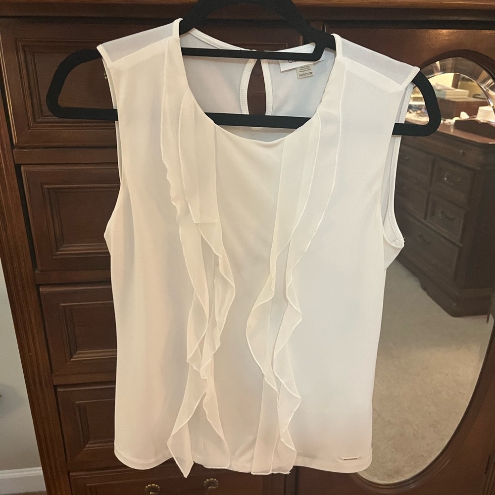 White size extra small Calvin Klein sleeveless blouse. Beautifully feminine!